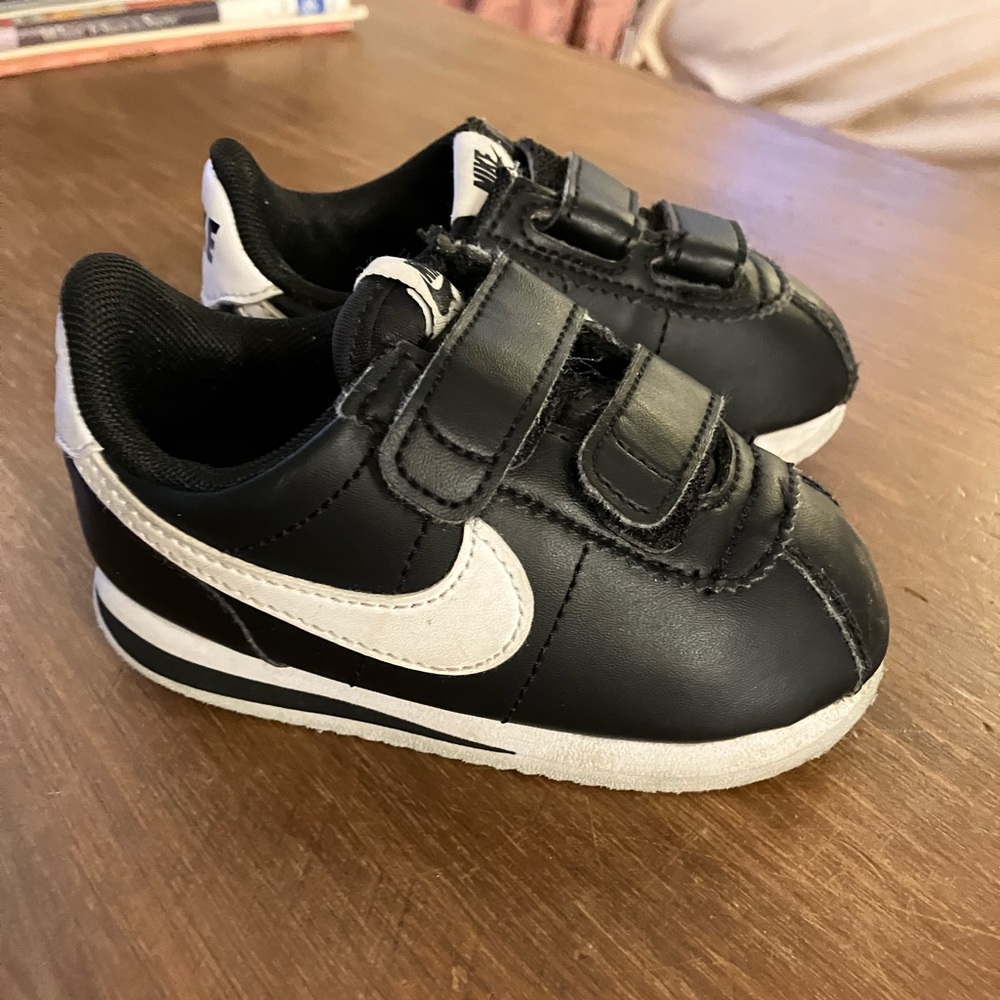 Nike boys baby sneakers